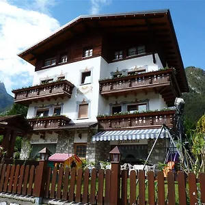 https://al-sole-auronzo-di-cadore.hotelinveneto.com